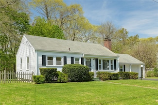 21 Houghton St, Barrington, RI 02806