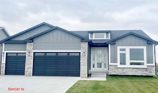1410 NW Yorktown Dr, Waukee, IA 50263