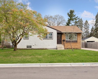 1986 3rd St, Saint Paul, MN 55110