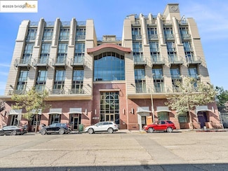 423 7th St Unit 607, Oakland, CA 94607