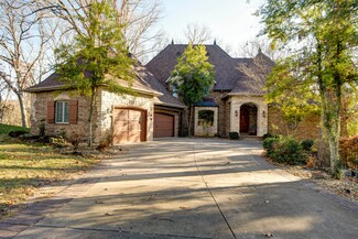 4350 E Misty Woods St, Springfield, MO 65809