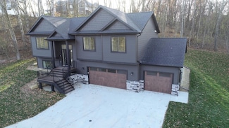 2153 Ponderosa Dr SW, Rochester, MN 55902