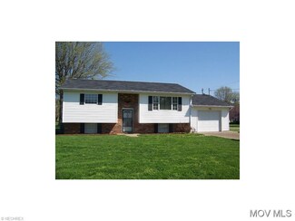205 Gale Ave, Newport, OH 45768
