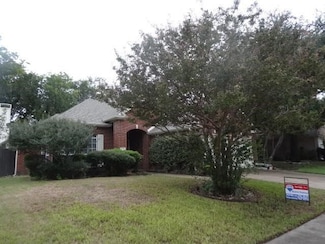 618 Rivercove Dr, Garland, TX 75044