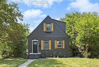 2111 Wiltshire Rd, Berkley, MI 48072