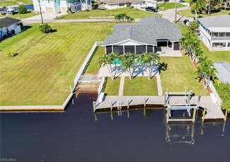 6123 Island Park Ct, Fort Myers, FL 33908