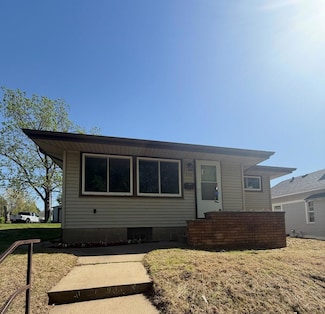 278 Haskell St E, Saint Paul, MN 55118