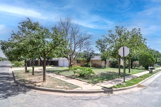 4832 9th St, Lubbock, TX 79416