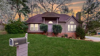 300 Poplar Hill Ct, Nashville, TN 37214