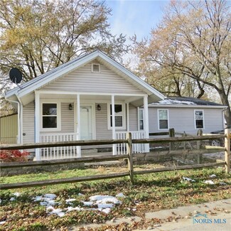 217 E Harbor View Dr, Harbor View, OH 43434