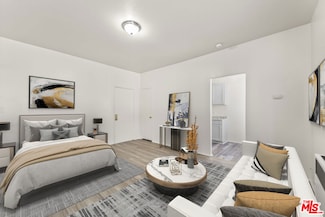 842 W 83rd St Unit 11, Los Angeles, CA 90044