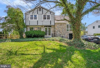 1057 Fitzwatertown Rd, Abington, PA 19001