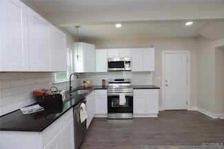 321 St Matthew St, Petersburg, VA 23803