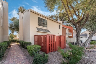 1038 Tam o Shanter, Las Vegas, NV 89109