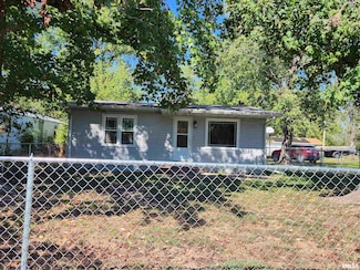 510 N Main St, Woodlawn, IL 62898