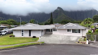 46-353 Kahuhipa St, Kaneohe, HI 96744