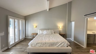 23461 Park Sorrento, Calabasas, CA 91302