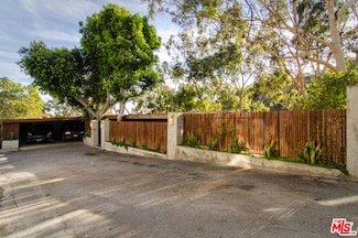 8030 Highland Trail, Los Angeles, CA 90046