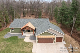 3344 S Hilton Park Rd, Fruitport, MI 49415
