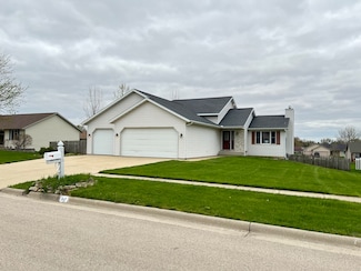 517 Breezeway Dr, Pearl City, IL 61062