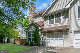 4 Barnsdale Dr, East Windsor, NJ 08512