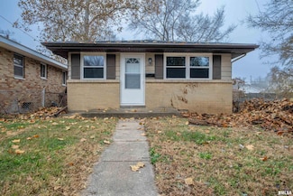 1022 W Thrush Ave, Peoria, IL 61604