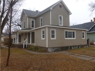 615 W 6th St, Larned, KS 67550