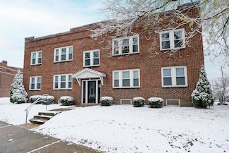 69 E Arcadia Ave, Columbus, OH 43202