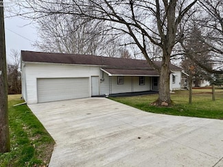 22 E Fir St, New London, OH 44851