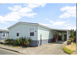 1000 S McKern Ct Unit 81, Newberg, OR 97132