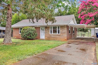 3512 Bluegrass Rd SW, Huntsville, AL 35805