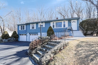 112 Indian Hill Rd, Worcester, MA 01606