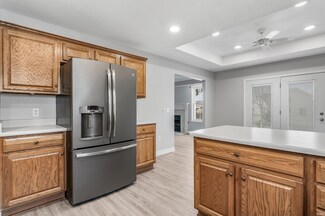 2201 Glen Hollow Dr, Auburn, IN 46706