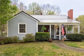 410 N Carolina Ave, Boonville, NC 27011