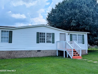 1104 Midway Dr, New Bern, NC 28560