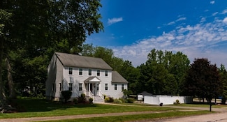14 Lea Ave, Northbridge, MA 01534