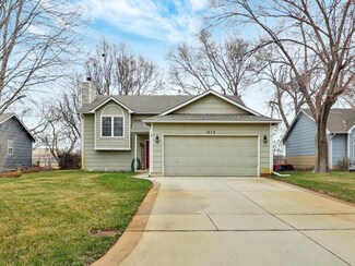612 Deerfield Cir, Valley Center, KS 67147