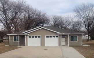 313 Locust St, Bellwood, NE 68624