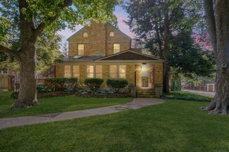 1246 S Delaware Ave, Springfield, MO 65804