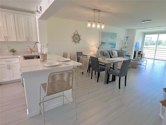 3780 Pinebrook Cir Unit 206, Bradenton, FL 34209