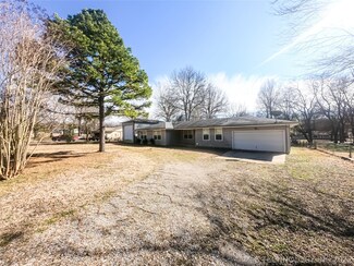 28372 E 2nd St, Catoosa, OK 74015