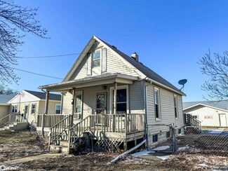 520 12th St SE, Mason City, IA 50401