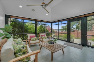 404 W Freemason St, Norfolk, VA 23510