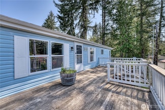 970 E Trails End Dr, Belfair, WA 98528