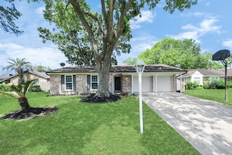 10602 Raydell Dr, Houston, TX 77031