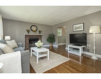 38 S Gate St, Dedham, MA 02026
