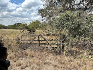 1958 Fm 3010, Yoakum, TX 77995