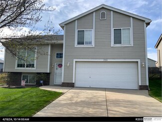 17159 Spaulding St, Omaha, NE 68116