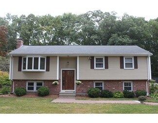 42 Tremont St, Mansfield, MA 02048