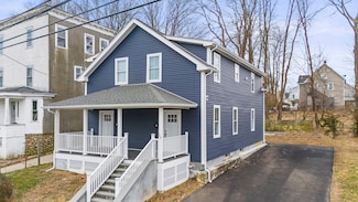 23 Moore Ave, New London, CT 06320